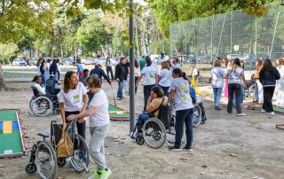 utentes e voluntários em terreno no CMRA