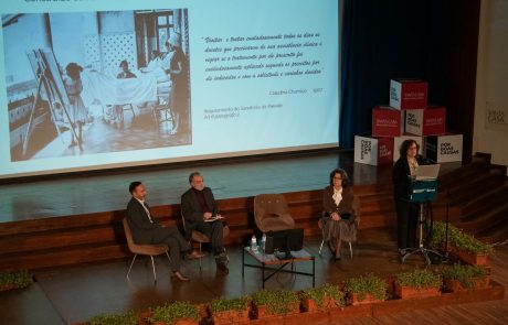 Participantes na mesa redonda que deu inicio às comemorações do 60º aniversário do CMRA