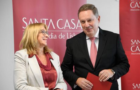 Provedor e membros da mesa na inauguração Piso 3 do Centro de Medicina de Reabilitação de Alcoitão