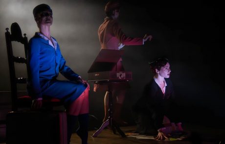 bailarinos no palco do CMRA