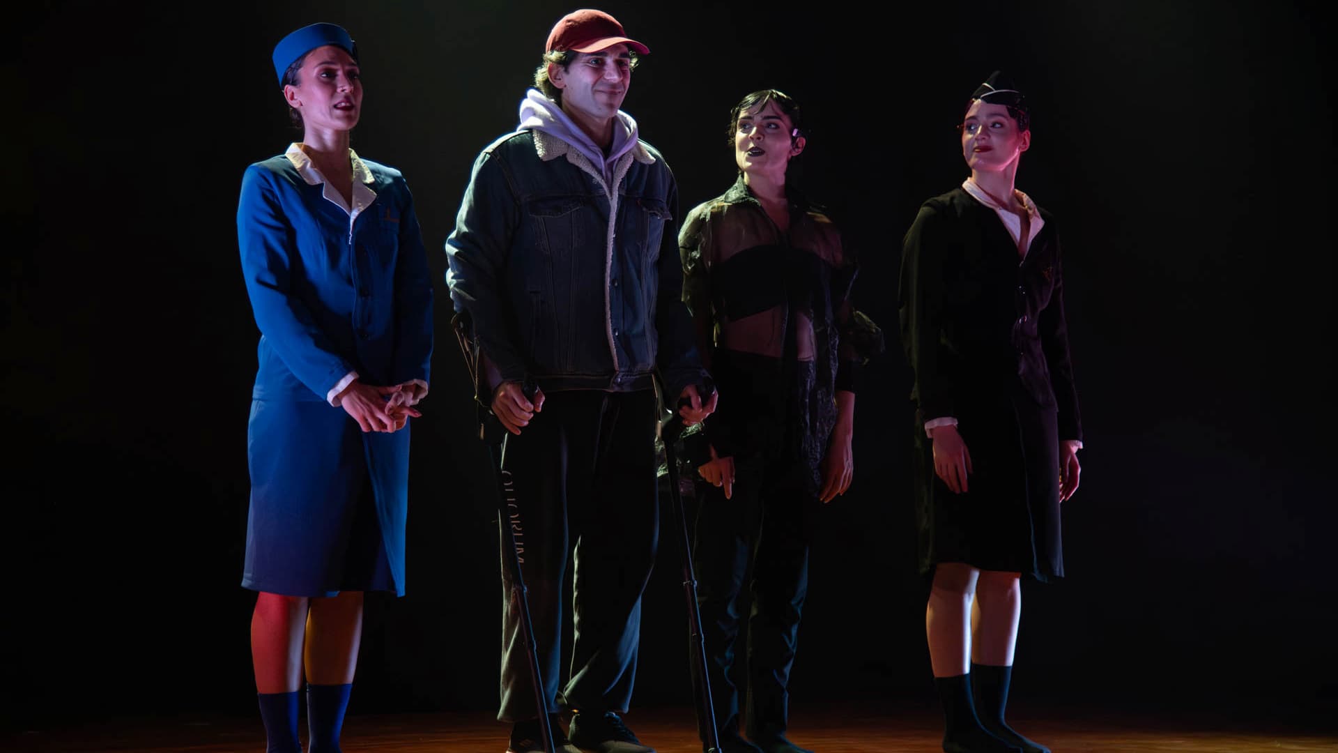 bailarinos no palco do CMRA