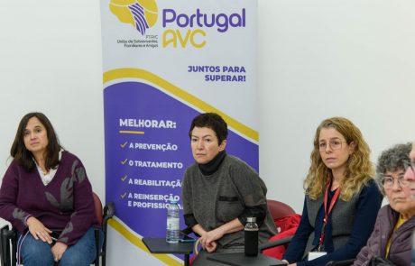 Diana Wong Ramos (è esquerda) e Dora Santos Rosa (à direita) durante a apresentação do livro "Renascer em Alcoitão"